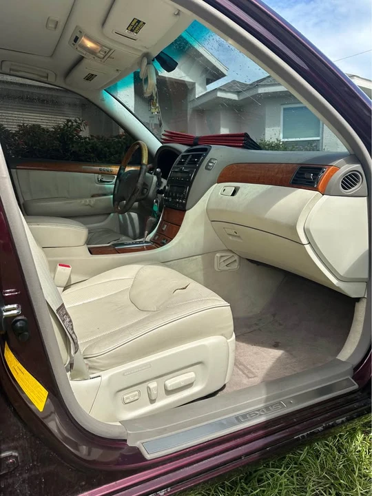 2003 Lexus LS 3rd Gen - Image 5 of 9