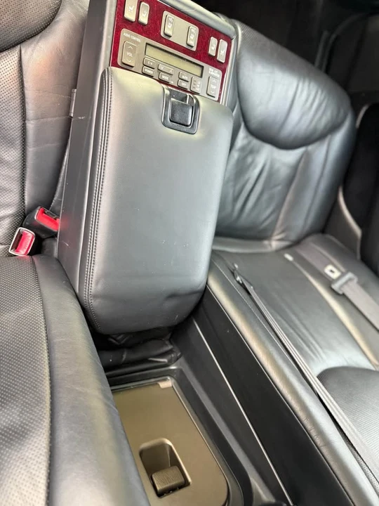 2003 Lexus LS 3rd Gen - Image 8 of 16