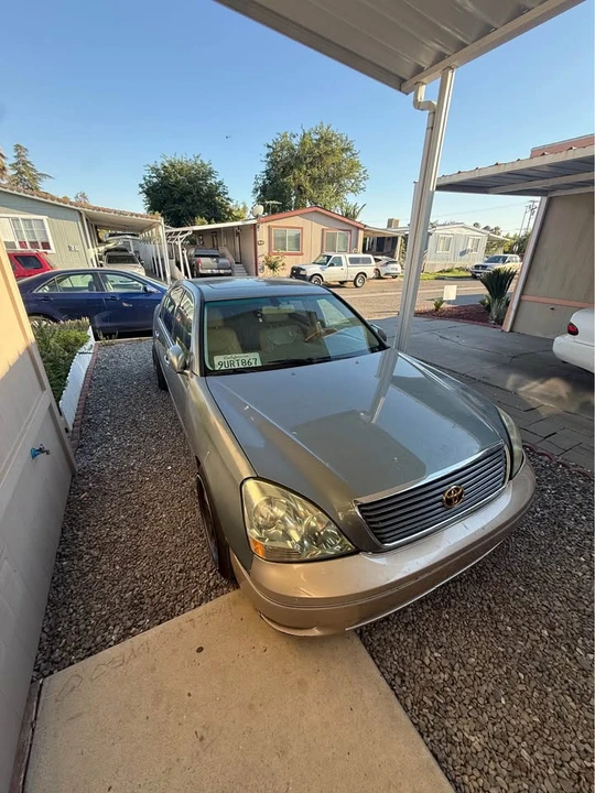 2003 Lexus LS 3rd Gen - Image 6 of 7