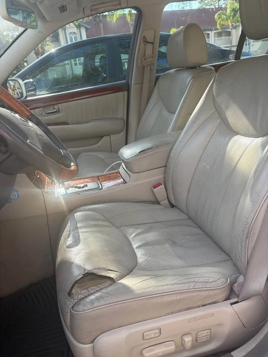 2003 Lexus LS 3rd Gen - Image 11 of 15