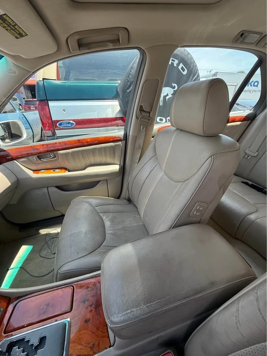 2003 Lexus LS 3rd Gen - Image 7 of 12