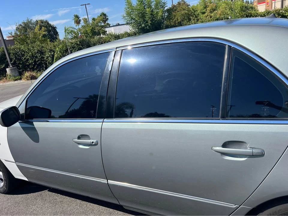 2003 Lexus LS 3rd Gen - Image 10 of 20