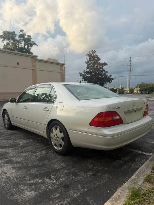 2003 Lexus LS 3rd Gen - Image 2 of 20
