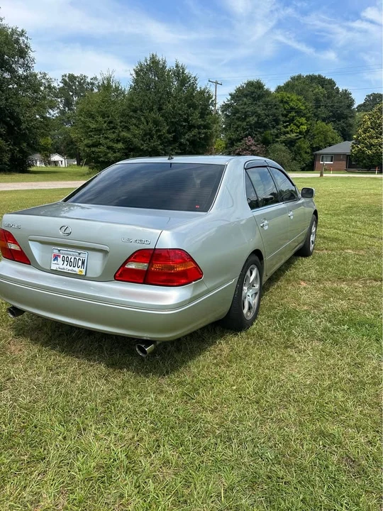 2003 Lexus LS 3rd Gen - Image 5 of 12