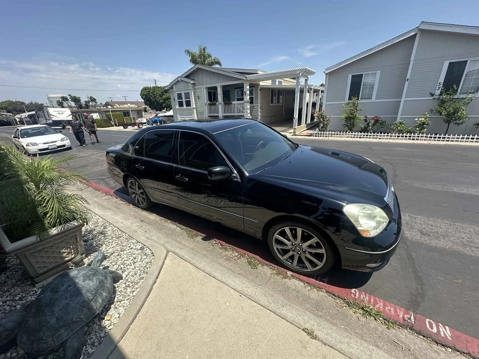2003 Lexus LS 3rd Gen - Image 3 of 5