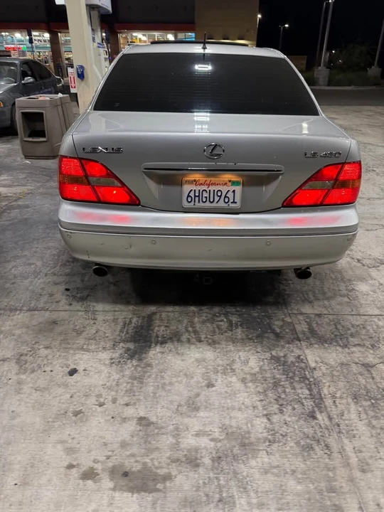 2003 Lexus LS 3rd Gen - Image 11 of 14