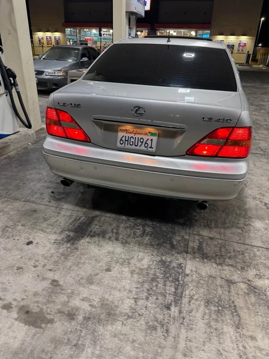 2003 Lexus LS 3rd Gen - Image 10 of 14