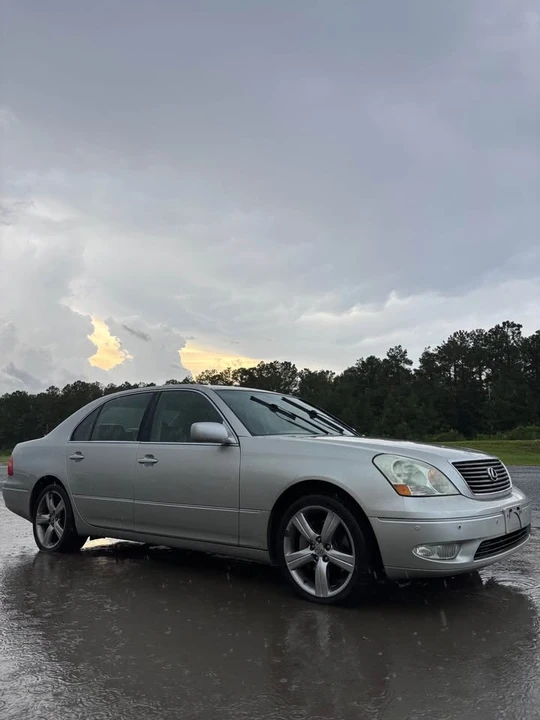 2003 Lexus LS 3rd Gen - Image 2 of 4