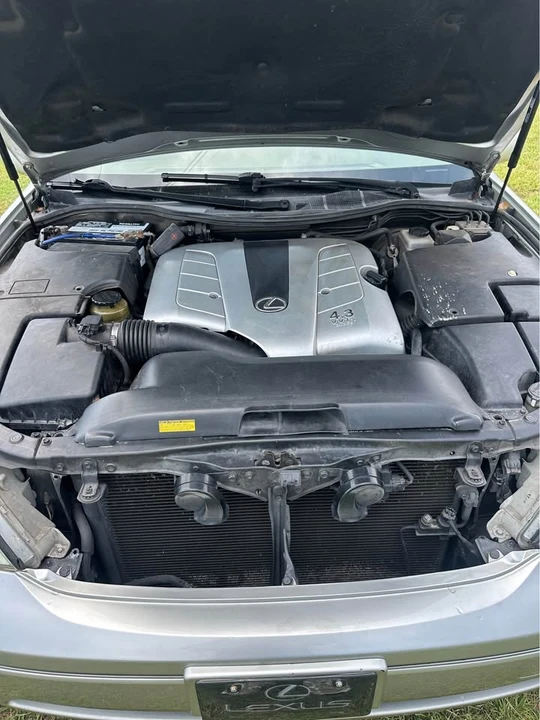 2003 Lexus LS 3rd Gen - Image 7 of 12