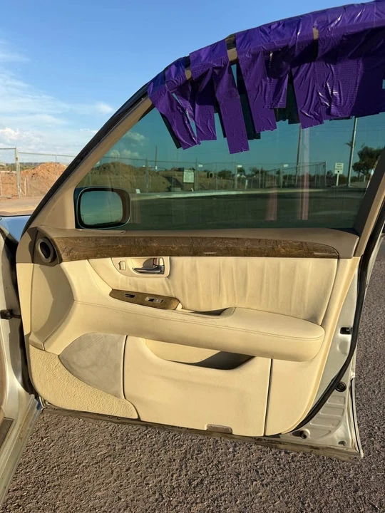 2003 Lexus LS 3rd Gen - Image 5 of 20