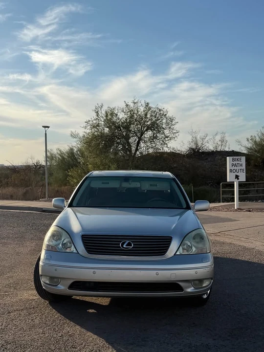 2003 Lexus LS 3rd Gen - Image 2 of 20