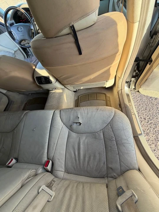 2003 Lexus LS 3rd Gen - Image 11 of 20