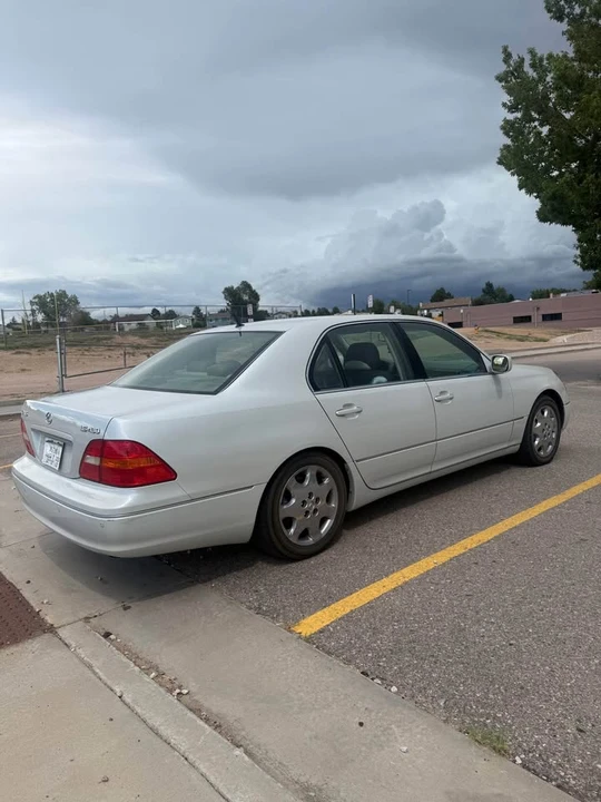 2003 Lexus LS 3rd Gen - Image 3 of 8
