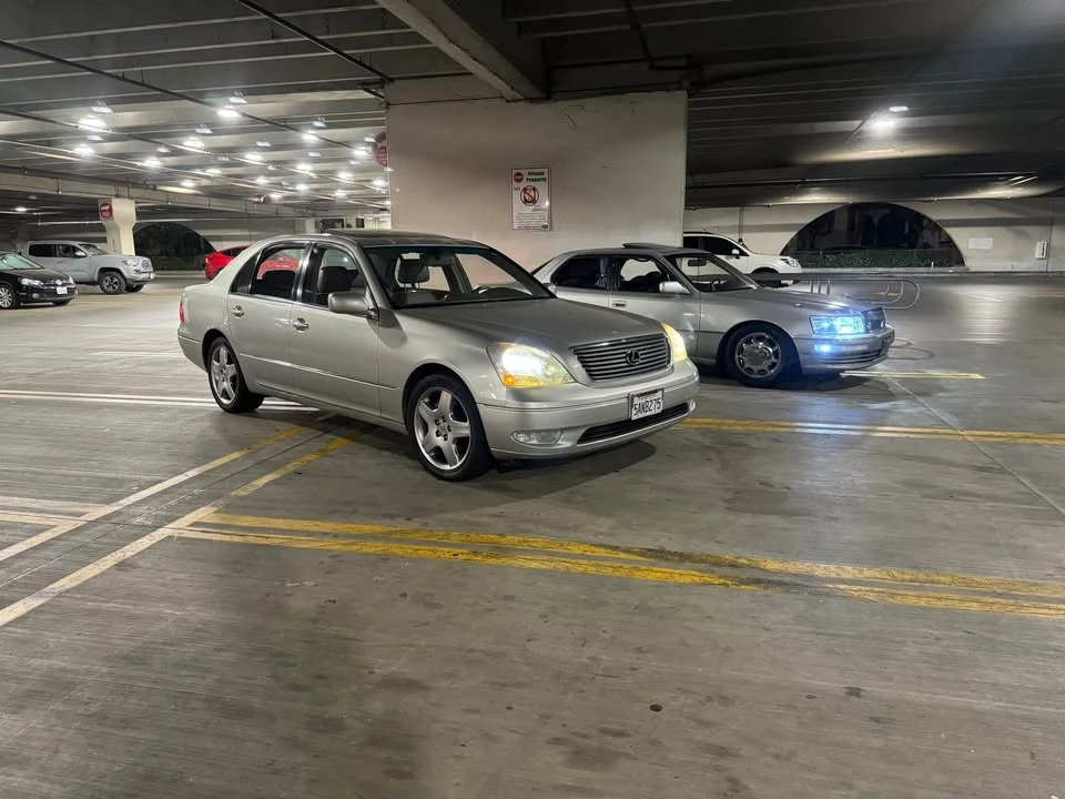 2003 Lexus LS 3rd Gen - Image 2 of 4