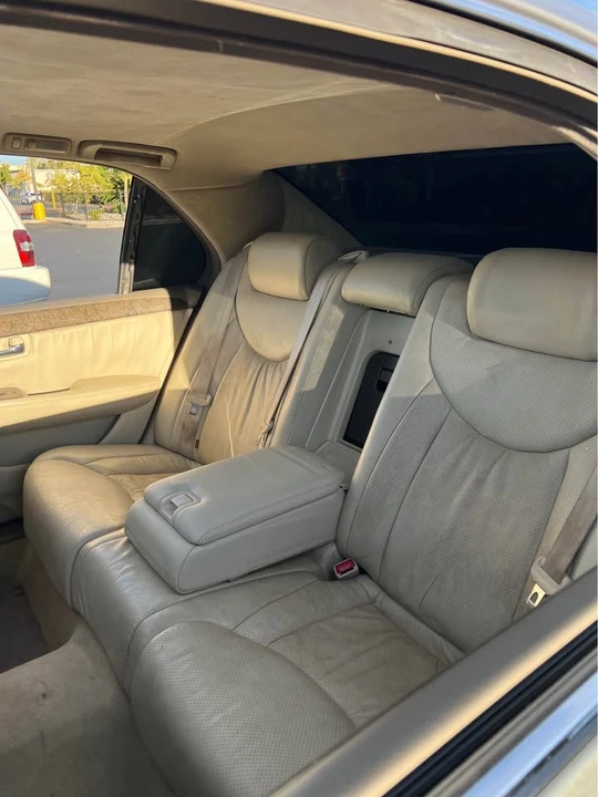 2003 Lexus LS 3rd Gen - Image 13 of 20