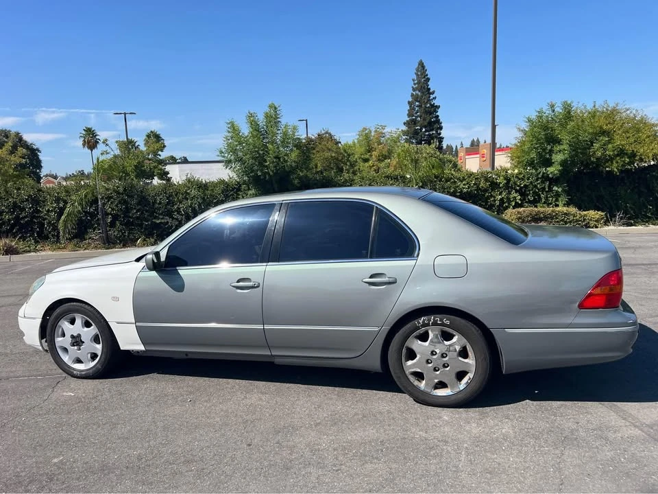 2003 Lexus LS 3rd Gen - Image 7 of 20