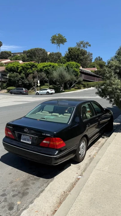 2003 Lexus LS 3rd Gen - Image 2 of 5