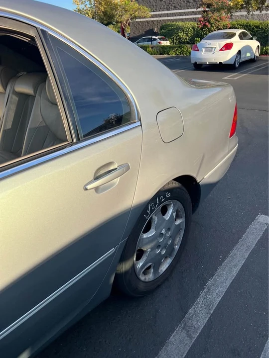 2003 Lexus LS 3rd Gen - Image 10 of 20