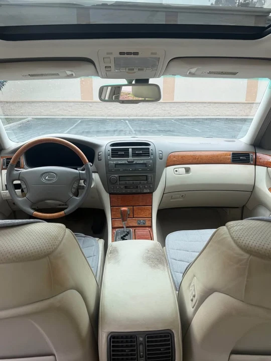2003 Lexus LS 3rd Gen - Image 5 of 20