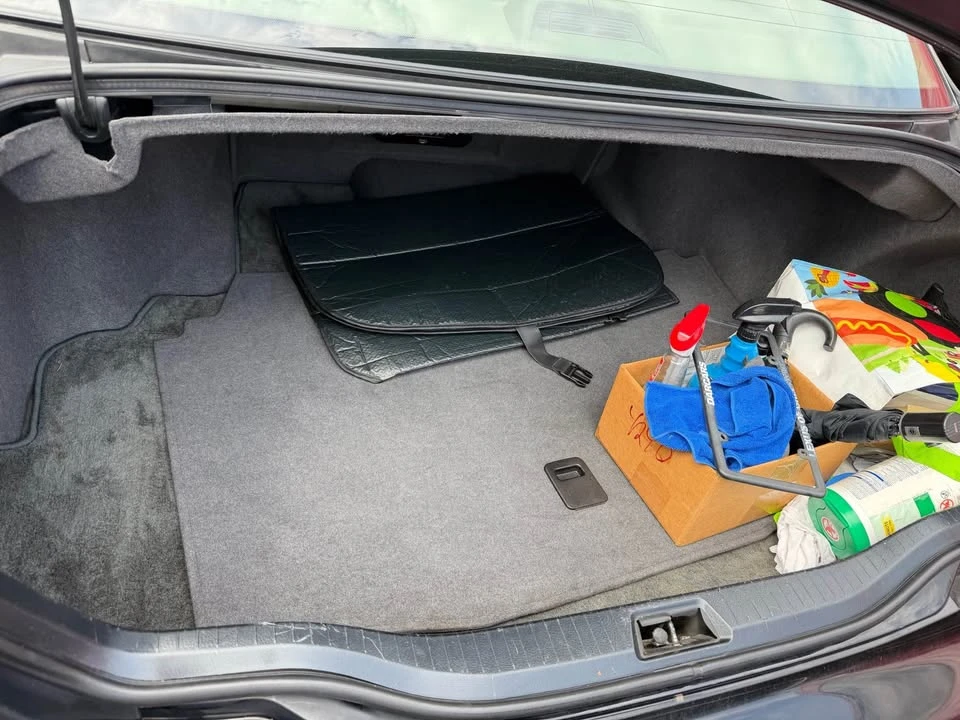 2003 Lexus LS 3rd Gen - Image 12 of 13