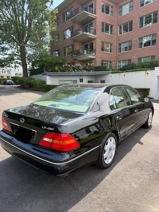 2003 Lexus LS 3rd Gen - Image 4 of 13