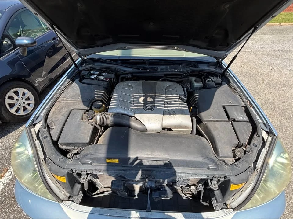 2003 Lexus LS 3rd Gen - Image 13 of 19