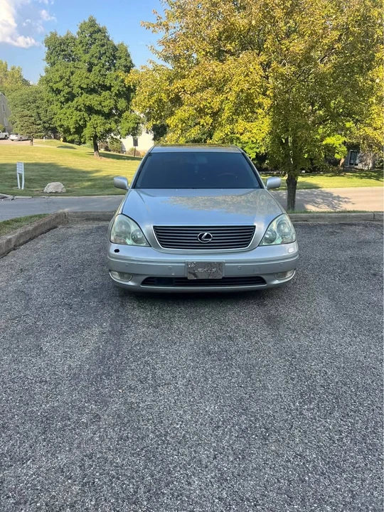 2003 Lexus LS 3rd Gen - Image 3 of 16