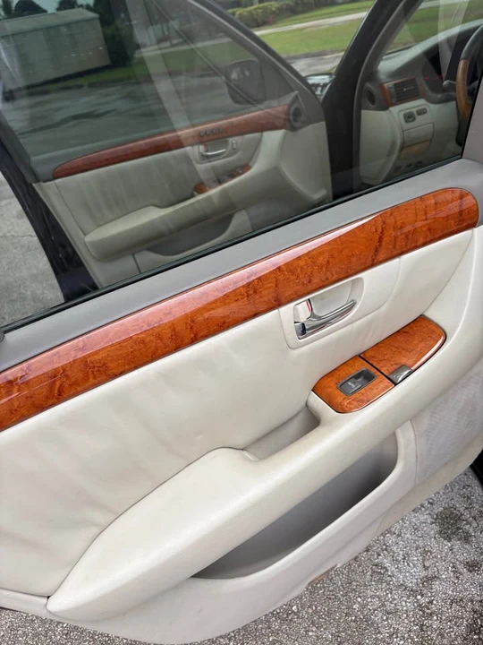 2003 Lexus LS 3rd Gen - Image 20 of 20