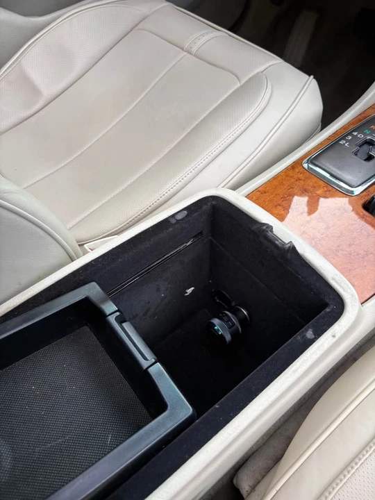 2003 Lexus LS 3rd Gen - Image 18 of 20