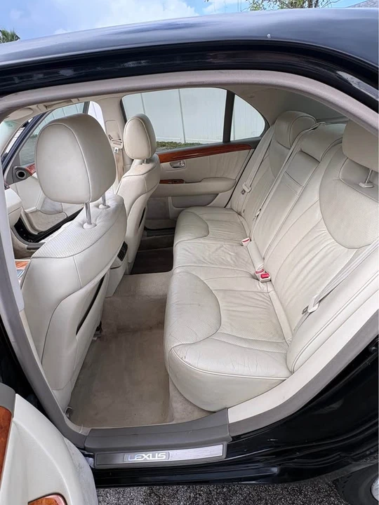 2003 Lexus LS 3rd Gen - Image 14 of 20