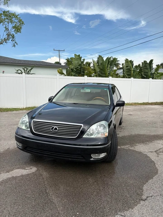 2003 Lexus LS 3rd Gen - Image 2 of 20