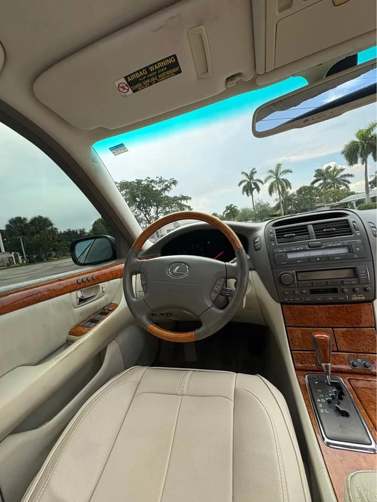 2003 Lexus LS 3rd Gen - Image 8 of 20