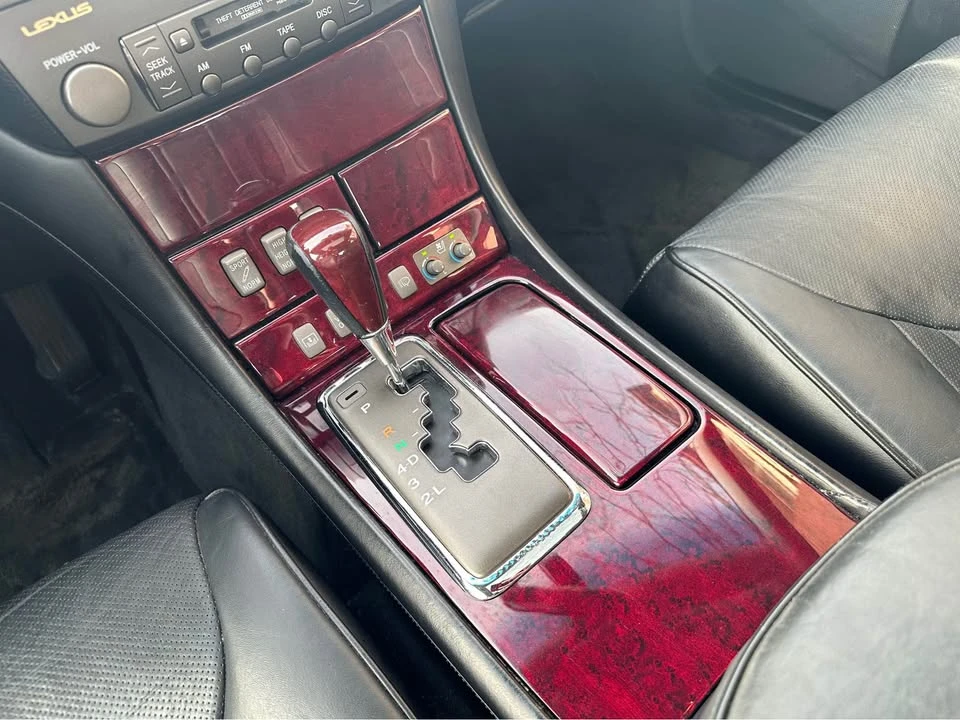 2003 Lexus LS 3rd Gen - Image 7 of 9