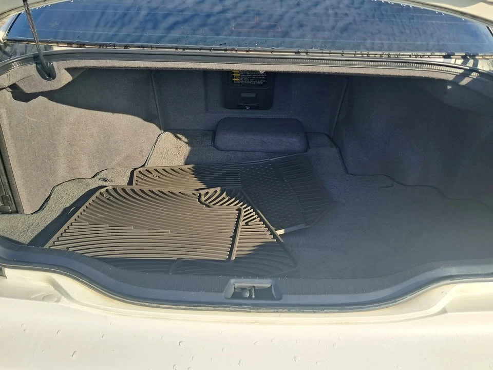 2003 Lexus LS 3rd Gen - Image 6 of 16