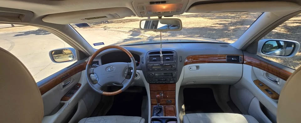 2003 Lexus LS 3rd Gen - Image 10 of 11