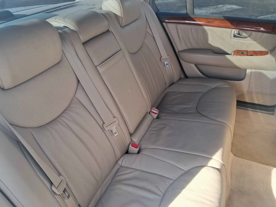 2003 Lexus LS 3rd Gen - Image 14 of 16