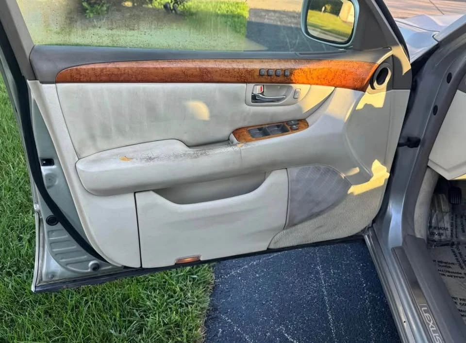 2003 Lexus LS 3rd Gen - Image 6 of 9