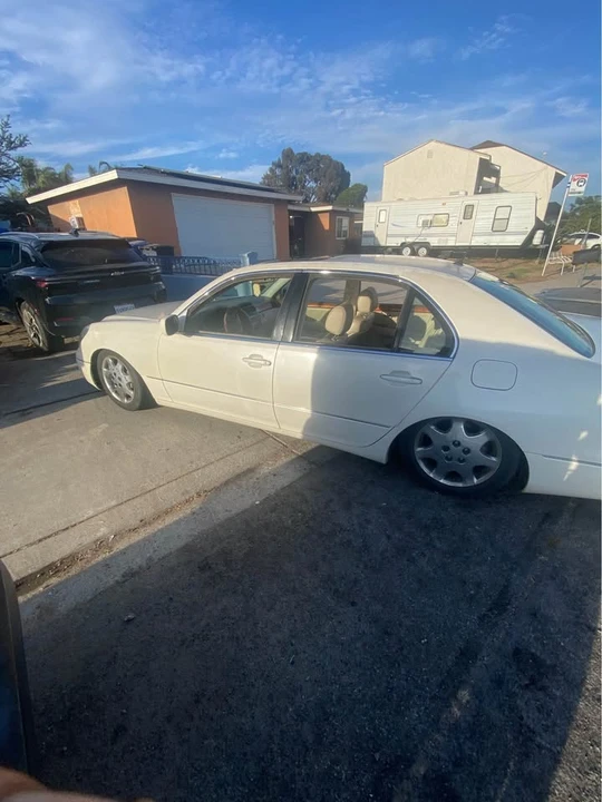 2003 Lexus LS 3rd Gen - Image 6 of 7