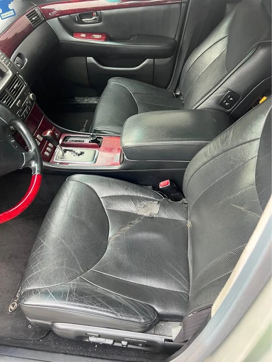 2003 Lexus LS 3rd Gen - Image 10 of 11