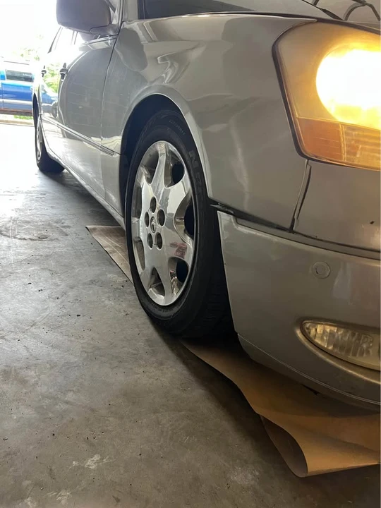 2003 Lexus LS 3rd Gen - Image 2 of 16