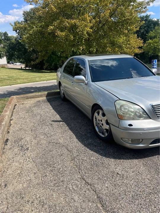 2003 Lexus LS 3rd Gen - Image 6 of 16