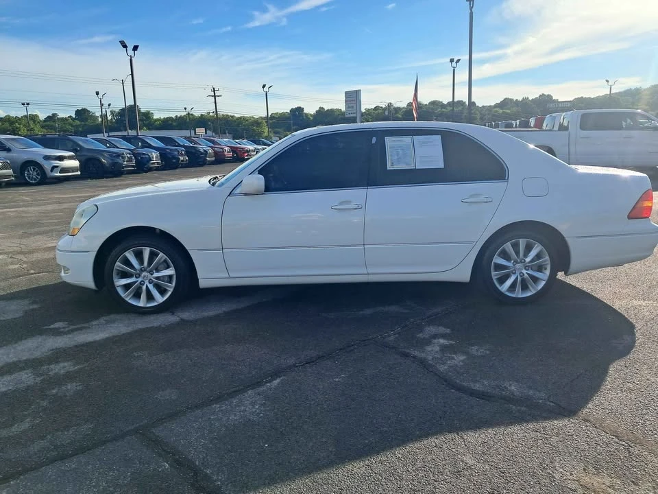 2003 Lexus LS 3rd Gen - Image 2 of 16