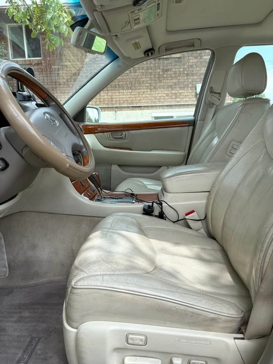2003 Lexus LS 3rd Gen - Image 5 of 12