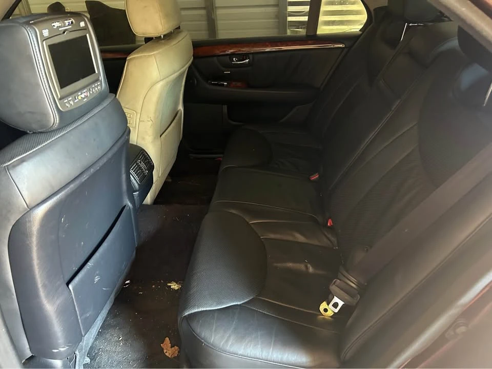 2003 Lexus LS 3rd Gen - Image 6 of 8