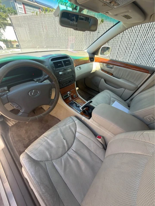 2003 Lexus LS 3rd Gen - Image 5 of 11