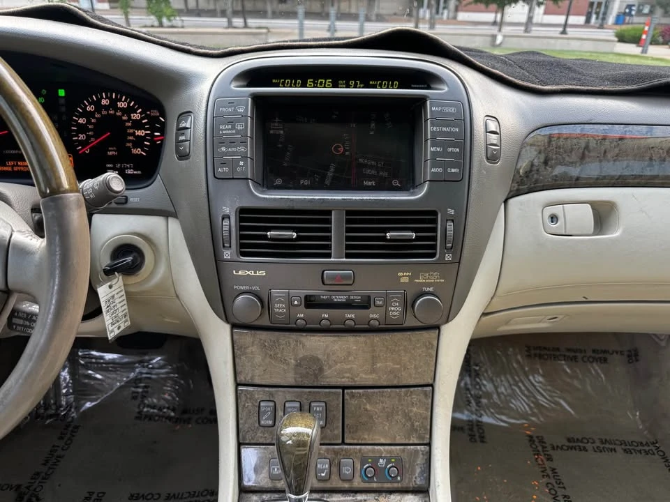 2003 Lexus LS 3rd Gen - Image 12 of 18