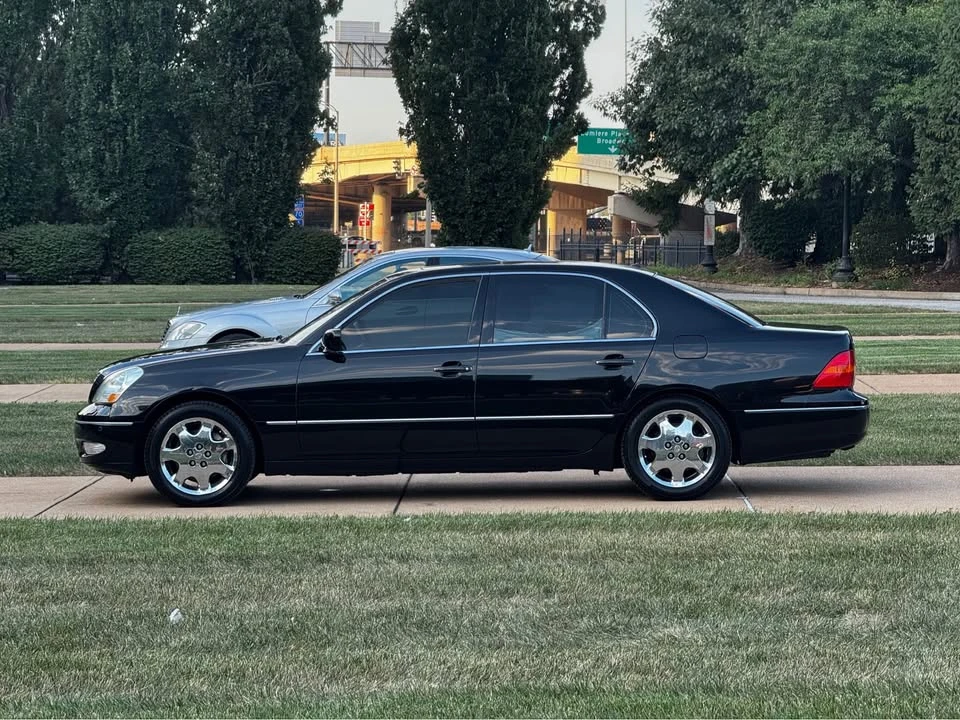 2003 Lexus LS 3rd Gen - Image 4 of 18
