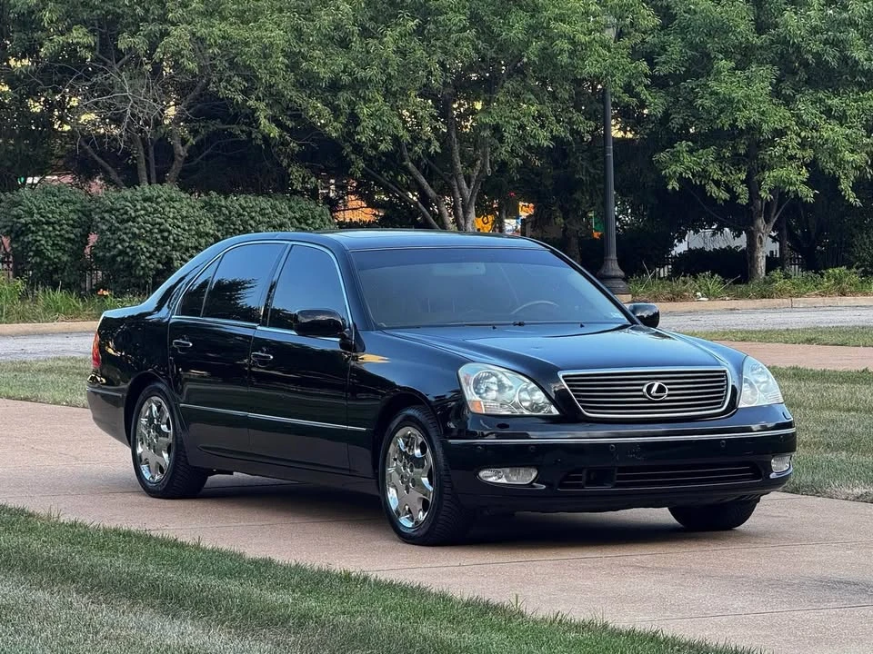 2003 Lexus LS 3rd Gen - Image 2 of 17