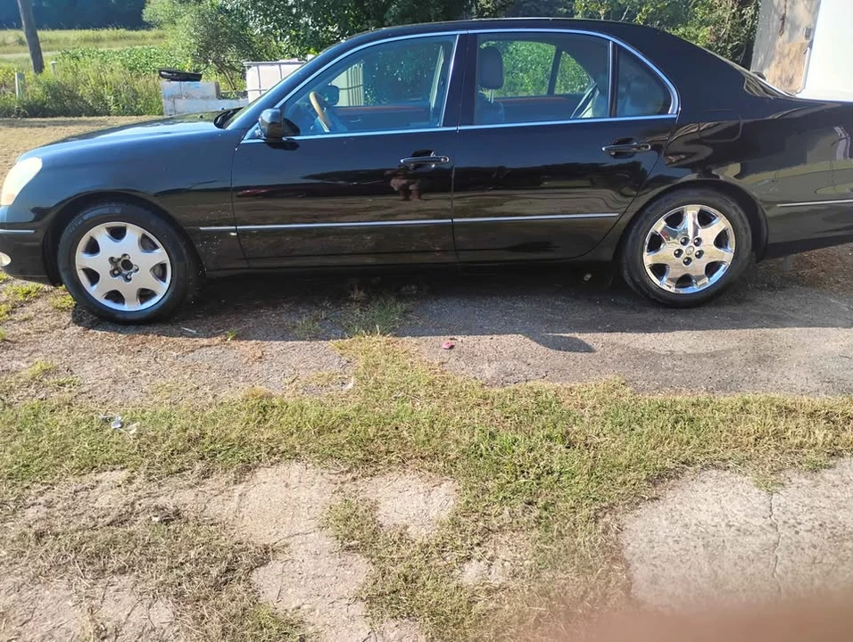 2003 Lexus LS 3rd Gen - Image 2 of 7