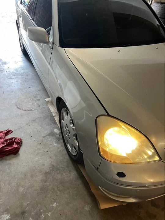2003 Lexus LS 3rd Gen - Image 6 of 16
